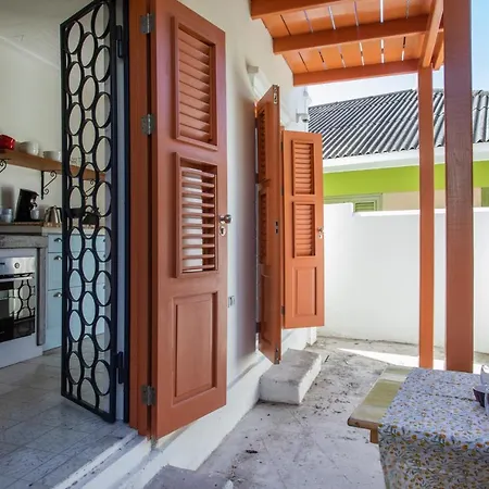 Authentic Old Town Apartment